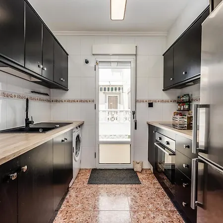 Sunny 3-bedroom House With Pool And Rooftop Terrace * Torrevieja
